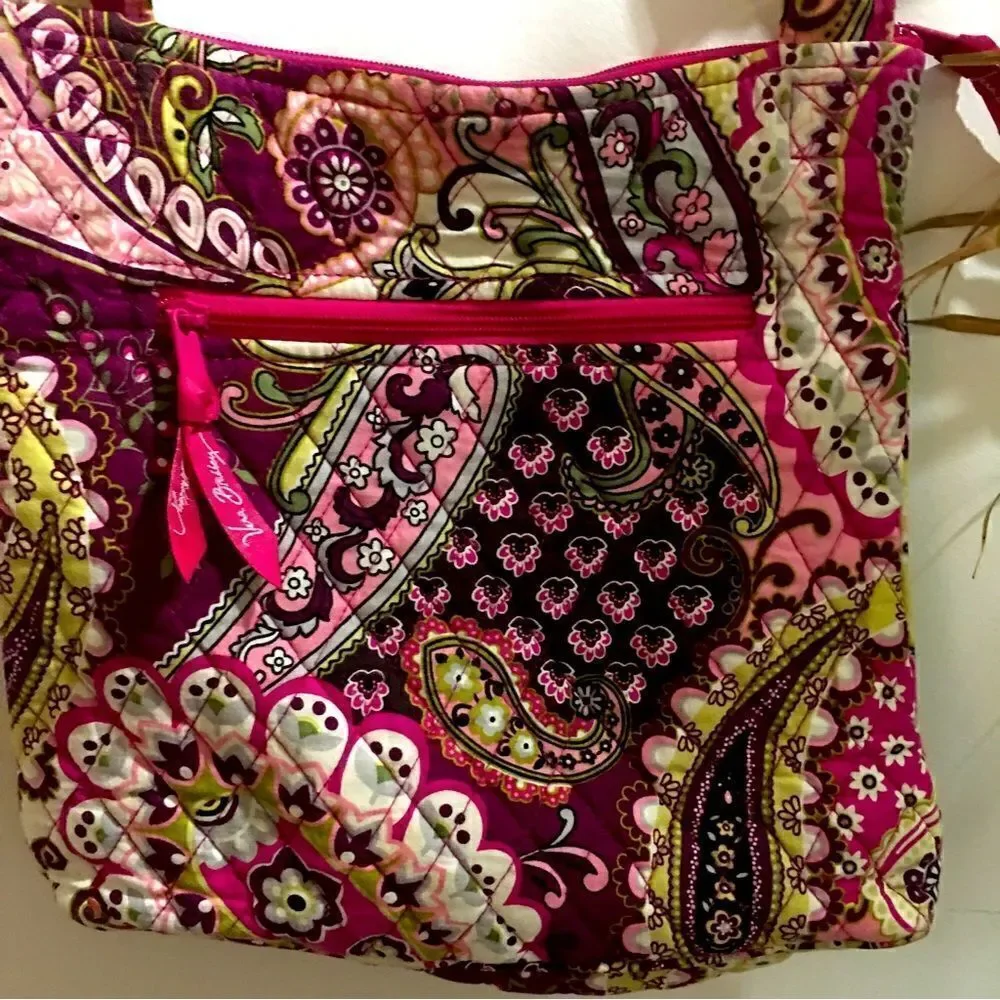 VERA BRADLY ADJUSTABLE CROSSBODY BAG! Pink tones
